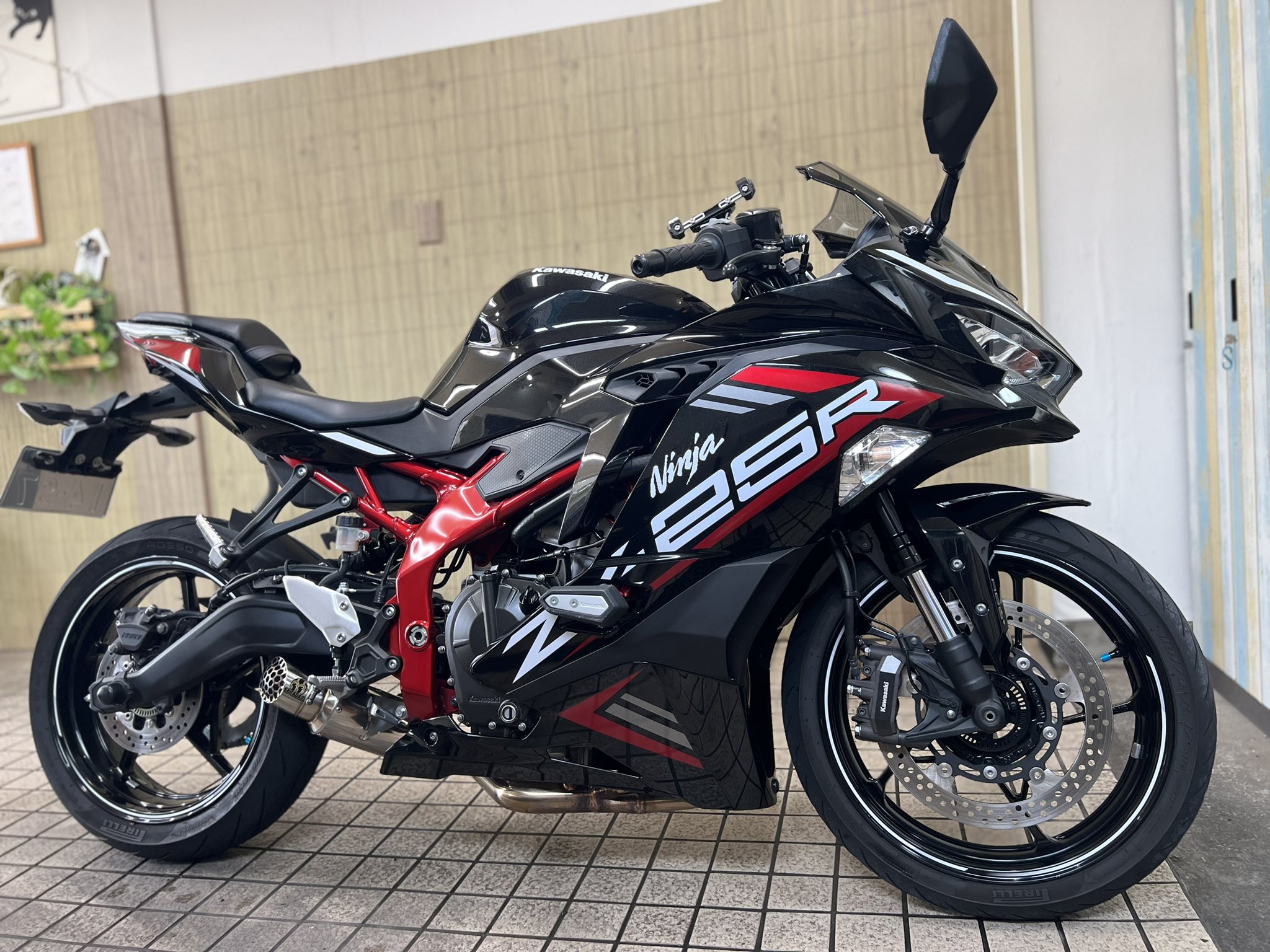 ちゃり KAWASAKI NINJA ZX-25R SE 2023 OEM PART 11057-2861 | eBay