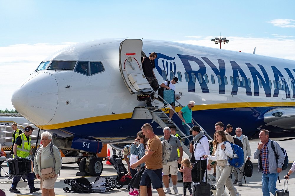 Węgierski urząd ds. konkurencji wszczął dochodzenie wobec <a href="/Ryanair/">Ryanair</a>, podejrzewając stosowanie nieuczciwych praktyk sprzedażowych. To kolejny europejski kraj, który analizuje politykę handlową irlandzkiego przewoźnika.
pasazer.com/news/468331/4