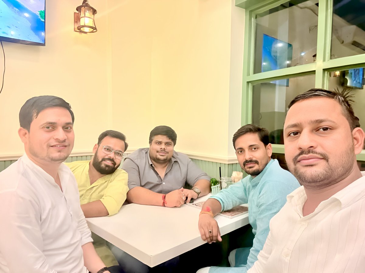 आदरणीय अभय भईया, चेतन भईया, जवाहर भईया, गौरव भईया - at Greater Noida.