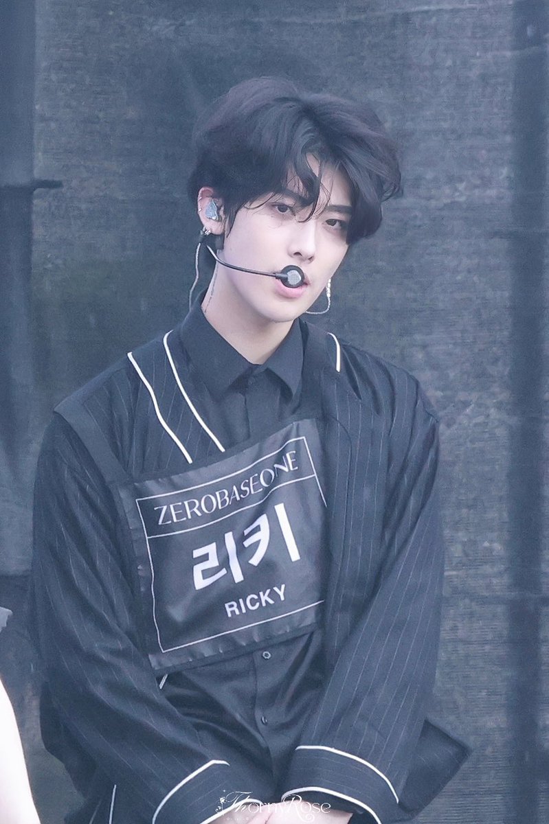 520sqrickys's tweet photo. he looks so 17-ish in these pics.. our baby ricky 🥹🫳🏻 https://t.co/LSuUMjWn36
