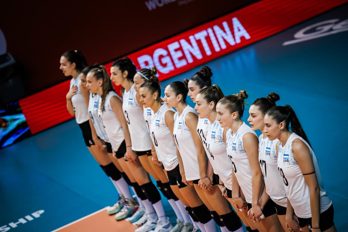 Voley_FeVA's tweet photo. ¡Las Panteritas, entre los ocho mejores del Mundial U21!

ARG 🇦🇷 3 - CZE 🇨🇿 0
25-15, 25-13, 25-19

🔝 M. Bednarek, máxima anotadora con 17 puntos

La última vez que Argentina llegó a cuartos en U21 fue en 2001, en 🇩🇴

🔜 15/8 vs Brasil

🌐 https://t.co/PQRf0I8I9q https://t.co/Kp8mVWlwkk
