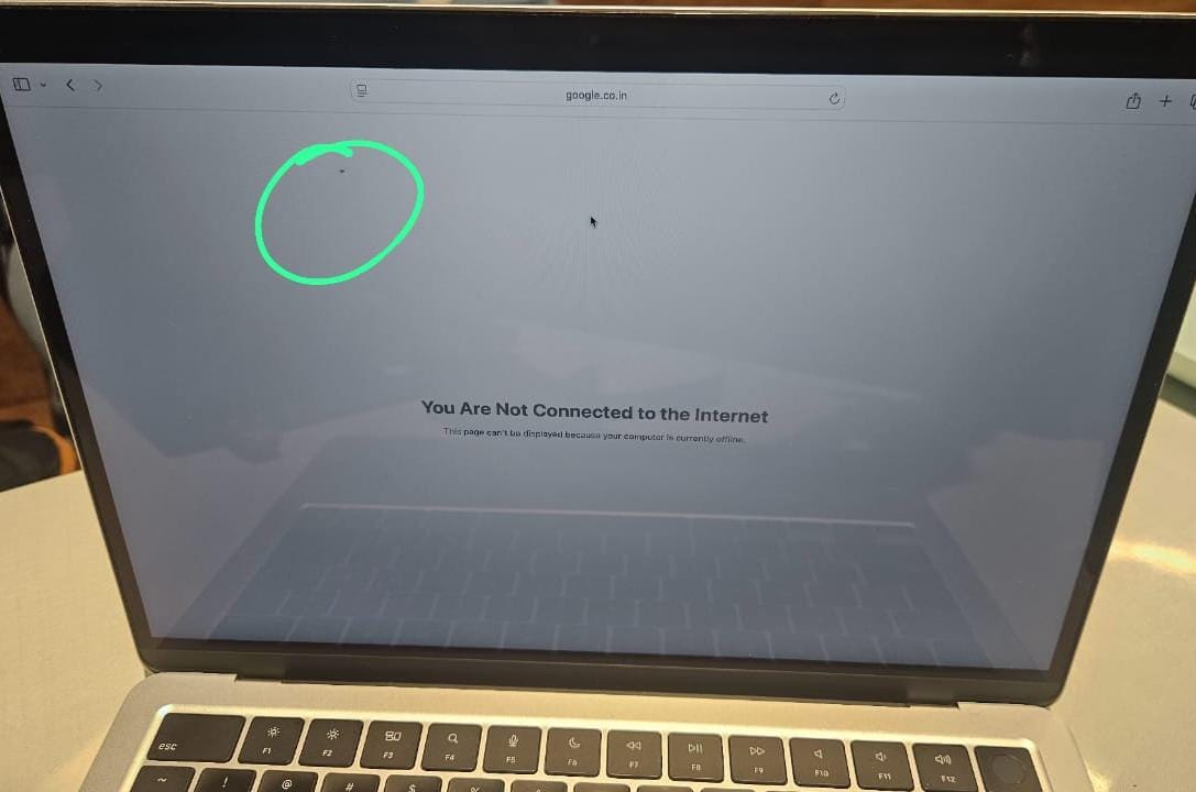 patyap2's tweet photo. Yesterday, while working on my Apple MacBook air M2, I noticed a tiny insect on the screen. I tried to remove it and then it was dead inside the screen. Now, how do I get it out? @AppleSupport @Apple @tim_cook https://t.co/evvtR8Jxcn