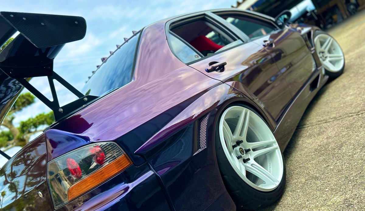kyoppy_EVO9GT's tweet photo. 仕様変更&amp;戻し

・Cosmis S5R BLACK⇒エボ10純正ホワイトパール
・キャリパーハゲハゲ⇒白(適当塗り)
・Varisカナード
・ボルテサイド(純正サイドから戻し)
・ついでにヘッドライトクリア再塗装 https://t.co/qzM1JQtSzT
