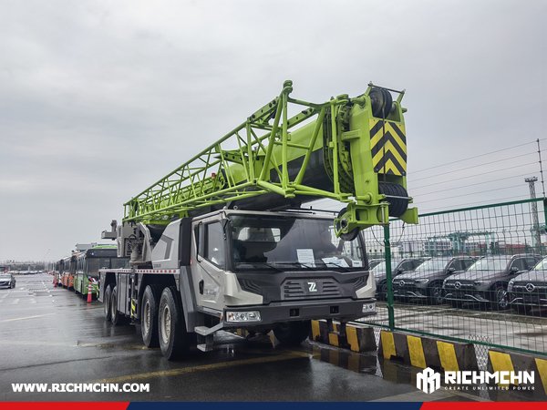richmchn's tweet image. #MachineryExport
🚛 RICHMCHN delivered a ZOOMLION ZTC801V562-1 truck crane to Guatemala 🇬🇹!
80t lifting capacity 💪, 5-section U-type booms 🏗️ &amp;amp; powerful Yuchai engine ⚡—ready for big jobs!
📩sales@richmchn.com
👉richmchn.com
#ZOOMLION #truckcrane #heavylift #machine