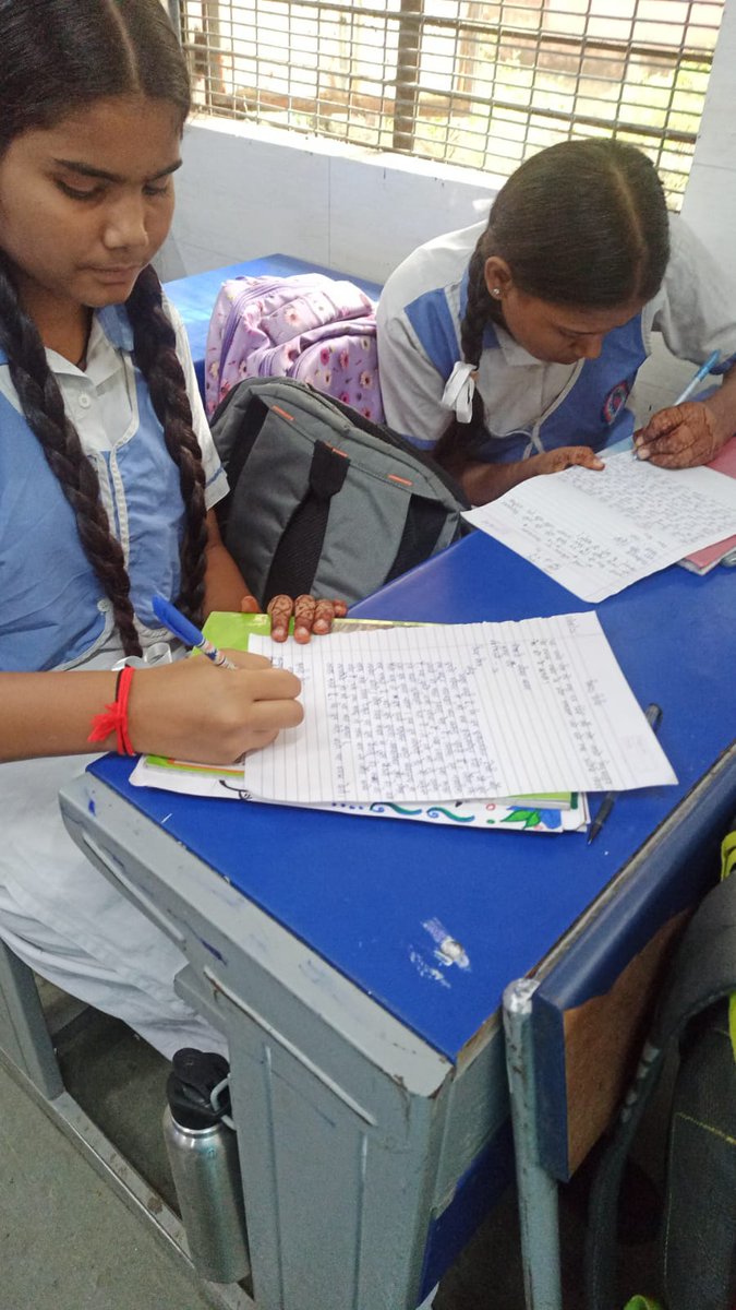 GGSSSKP's tweet photo. 📅 11 August 2025 – Letter-Writing Drive to Armed Forces and Police
✍️ Day 5: Students penned letters of gratitude to our brave armed forces and police personnel. Their words of love and respect carried the spirit of a proud nation. #HarGharTiranga2025 
@Dir_Education https://t.co/1LFzEsLRYN