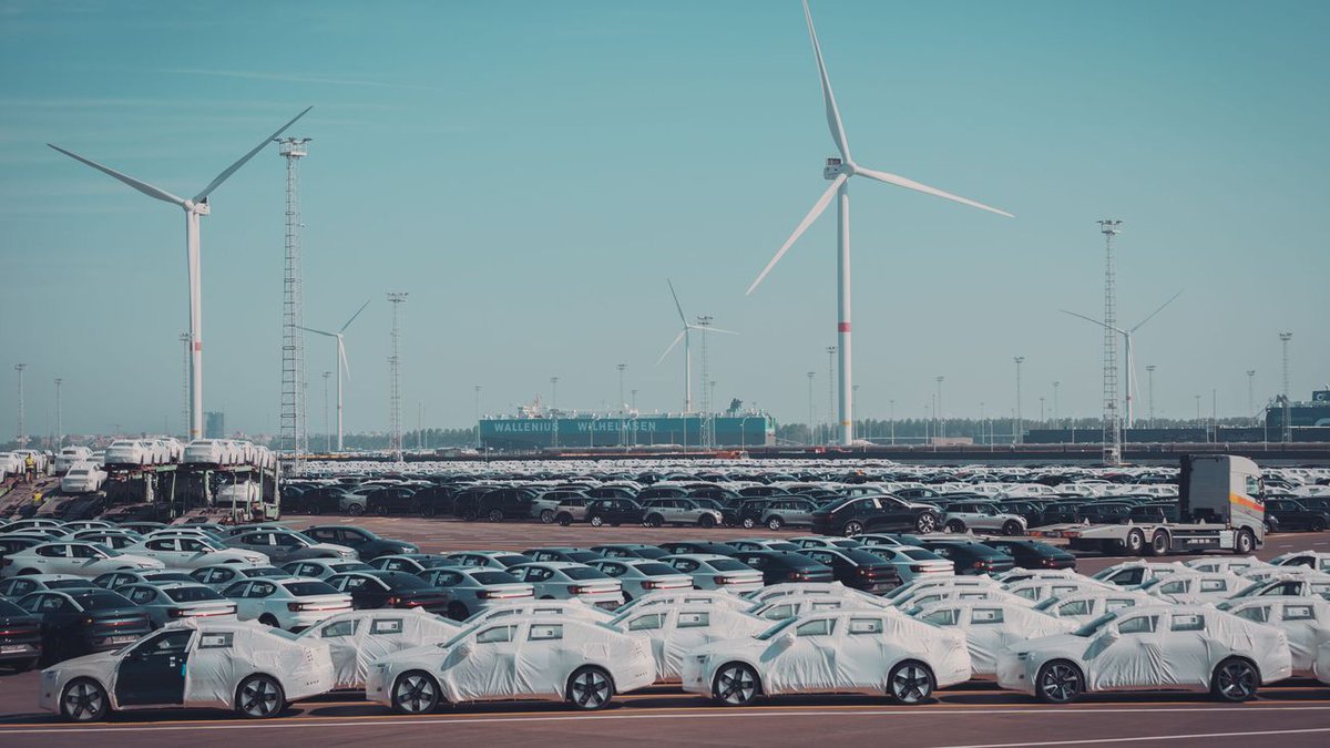 WorldCargoNews's tweet image. ➡️ Wallenius Wilhelmsen delivers solid Q2 results amid market volatility: tinyurl.com/95u24u85 
@WalWil_ASA 
#AutoLogistics #RoRo #Logistics #Shipping #WorldCargoNews