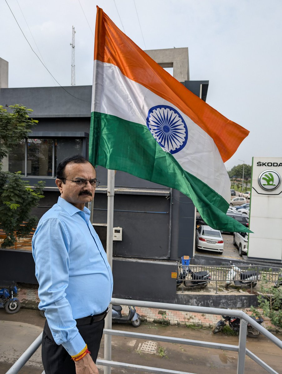Pradipsinh Jadeja (@pradipsinhguj) on Twitter photo рд╡рд┐рдЬрдпреА рд╡рд┐рд╢реНрд╡ рддрд┐рд░рдВрдЧрд╛ рдкреНрдпрд╛рд░рд╛, рдЭрдВрдбрд╛ рдКрдВрдЪрд╛ рд░рд╣реЗ рд╣рдорд╛рд░рд╛! ЁЯЗоЁЯЗ│
ркЖркжрк░ркгрлАркп рккрлНрк░ркзрк╛ркиркоркВркдрлНрк░рлА рк╢рлНрк░рлА <a href="/narendramodi/">Narendra Modi</a> ркЬрлАркирк╛ 'рк╣рк░ ркШрк░ ркдрк┐рк░ркВркЧрк╛' ркЕркнрк┐ркпрк╛ркиркорк╛ркВ ркЬрлЛркбрк╛ркИркирлЗ, ркорлЗркВ ркЖркЬрлЗ ркорк╛рк░рк╛ ркирк┐рк╡рк╛рк╕рк╕рлНркерк╛ркирлЗ ркдрк┐рк░ркВркЧрлЛ рклрк░ркХрк╛рк╡рлНркпрлЛ.
ркЪрк╛рк▓рлЛ, #HarGharTiranga ркЕркнрк┐ркпрк╛ркиркирлЗ рк╕рклрк│ ркмркирк╛рк╡рлАркП ркЕркирлЗ рк╕рлНрк╡ркдркВркдрлНрк░ркдрк╛ ркжрк┐рк╡рк╕ркирлА ркЙркЬрк╡ркгрлА ркХрк░рлАркП. ркдркжрлБрккрк░рк╛ркВркд, рд╡рд┐рдЬрдпреА рд╡рд┐рд╢реНрд╡ рддрд┐рд░рдВрдЧрд╛ рдкреНрдпрд╛рд░рд╛, рдЭрдВрдбрд╛ рдКрдВрдЪрд╛ рд░рд╣реЗ рд╣рдорд╛рд░рд╛! ЁЯЗоЁЯЗ│
ркЖркжрк░ркгрлАркп рккрлНрк░ркзрк╛ркиркоркВркдрлНрк░рлА рк╢рлНрк░рлА <a href="/narendramodi/">Narendra Modi</a> ркЬрлАркирк╛ 'рк╣рк░ ркШрк░ ркдрк┐рк░ркВркЧрк╛' ркЕркнрк┐ркпрк╛ркиркорк╛ркВ ркЬрлЛркбрк╛ркИркирлЗ, ркорлЗркВ ркЖркЬрлЗ ркорк╛рк░рк╛ ркирк┐рк╡рк╛рк╕рк╕рлНркерк╛ркирлЗ ркдрк┐рк░ркВркЧрлЛ рклрк░ркХрк╛рк╡рлНркпрлЛ.
ркЪрк╛рк▓рлЛ, #HarGharTiranga ркЕркнрк┐ркпрк╛ркиркирлЗ рк╕рклрк│ ркмркирк╛рк╡рлАркП ркЕркирлЗ рк╕рлНрк╡ркдркВркдрлНрк░ркдрк╛ ркжрк┐рк╡рк╕ркирлА ркЙркЬрк╡ркгрлА ркХрк░рлАркП. ркдркжрлБрккрк░рк╛ркВркд,