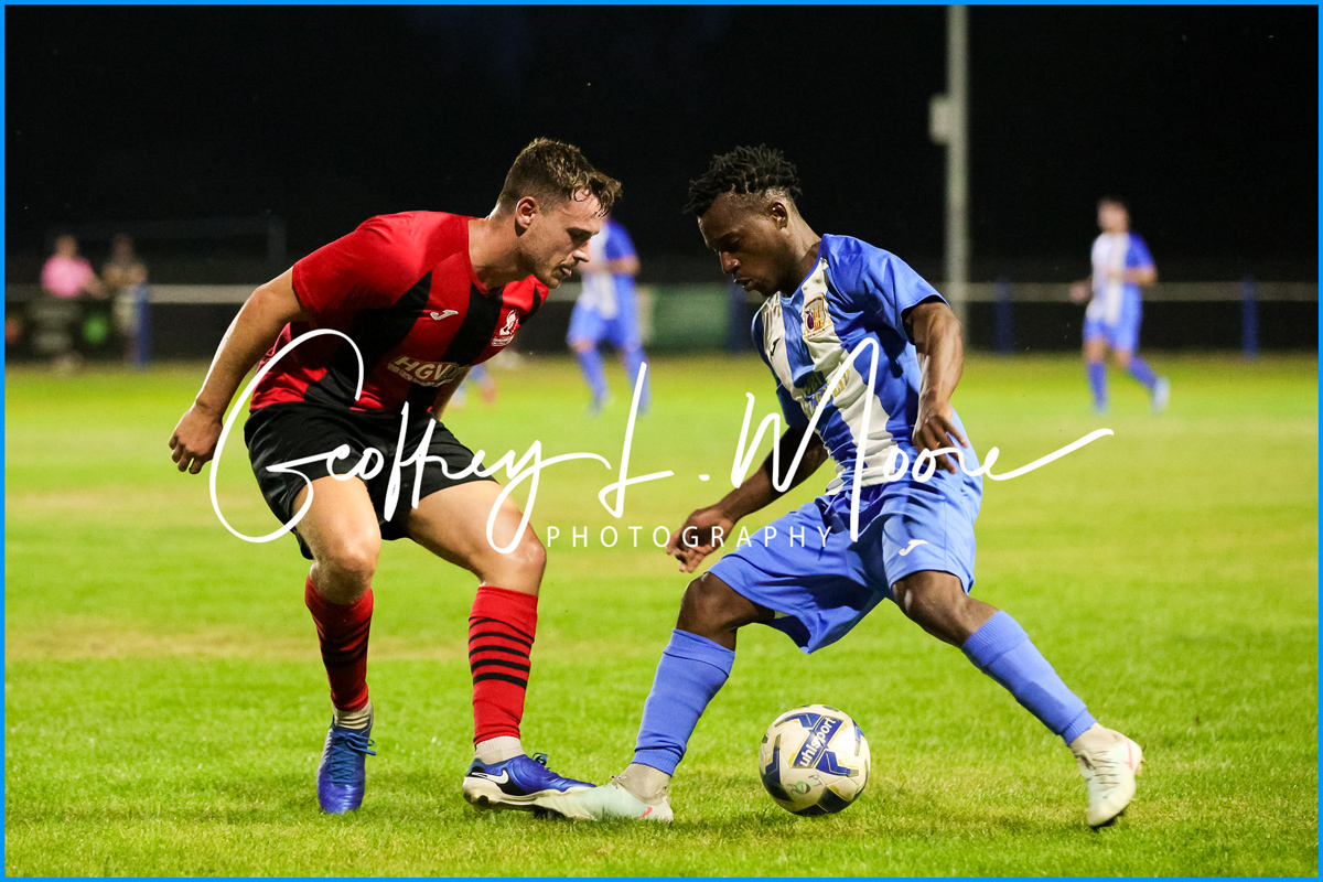 GeoffMoore's tweet image. Match Photos are up between @PTFC88 and @CirenTownFC in last nights @HellenicLeague match.
prints.moore.photos/sports/ A penalty save secured the win for Pershore 1-0 on a very warm night in Worcestershire. 4 of my favs below.