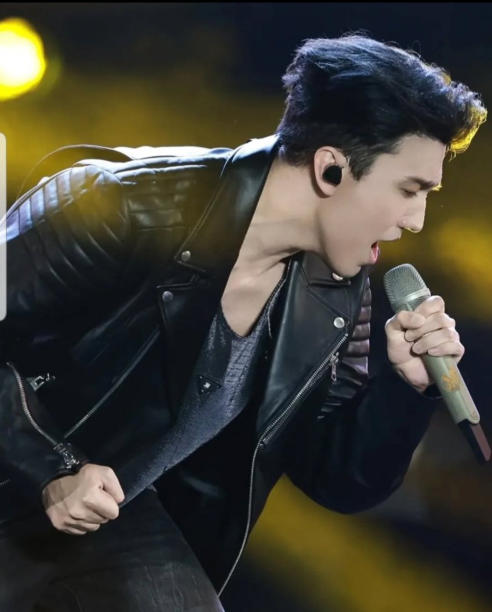 juntosxdimash's tweet photo. Fotos de nuestro #DimashQudaibergеn para comenzar el día con energía!!🌟🌟🌟💞💞💞
@dimash_official
#DimashIsLove https://t.co/WiARgrabtZ