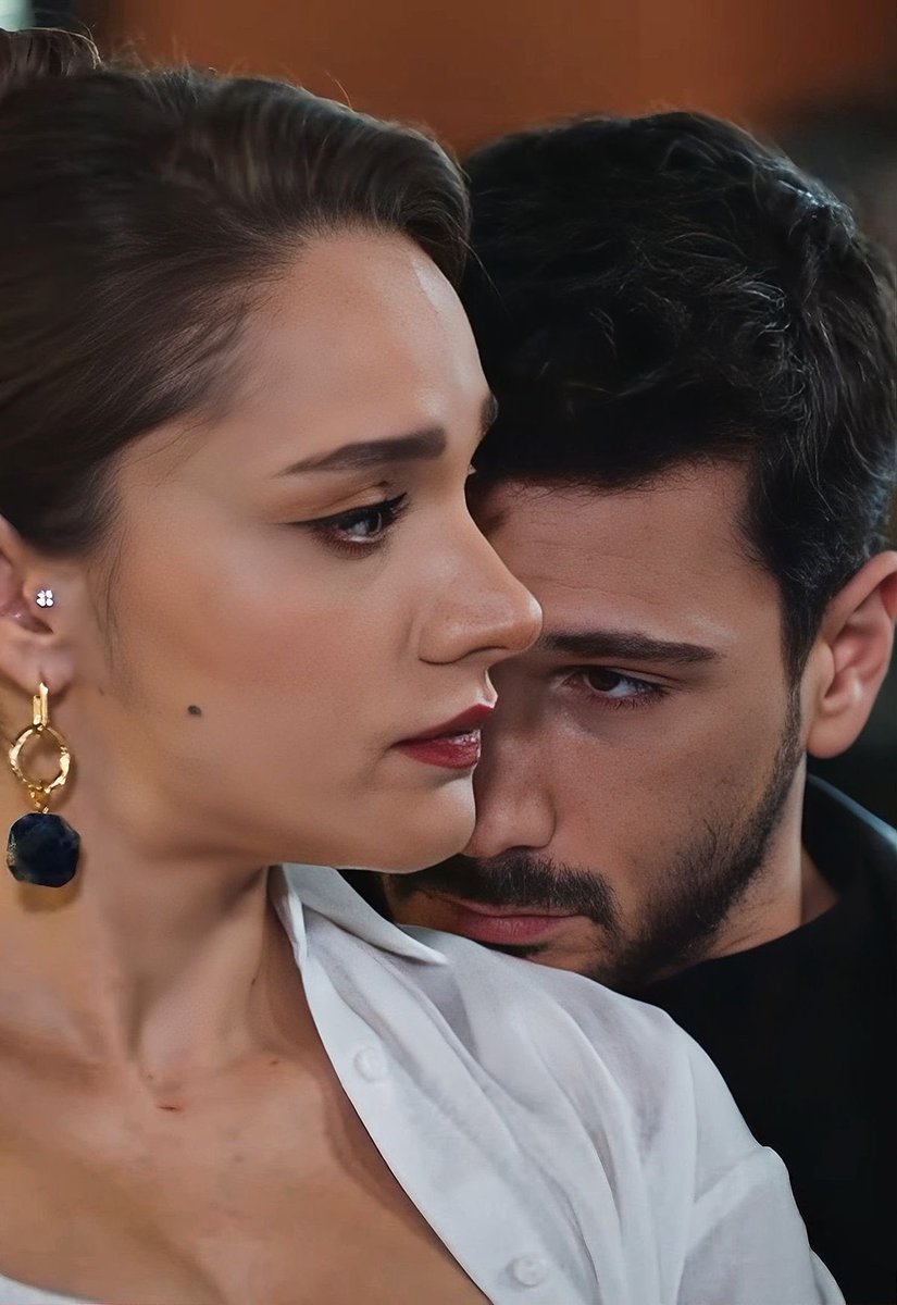 the way he looks at her… like she’s the only truth left in his world ❤️ truly missing them #HalZey #MirayDaner #DenizCanAktaş