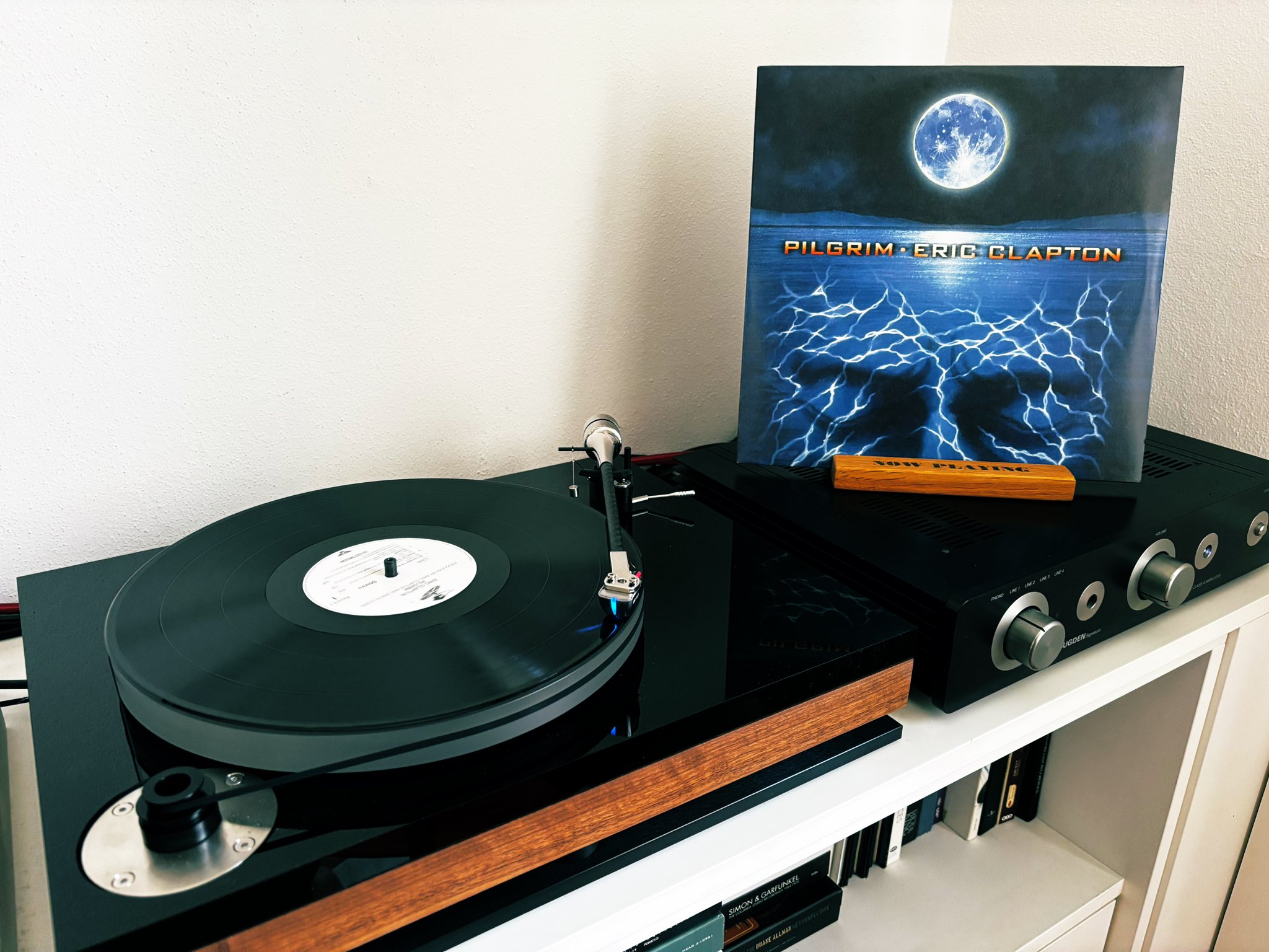eric clapton / pilgrim (RARE!!プログラム付!!) LTEyMTcuanBlZw.jpeg