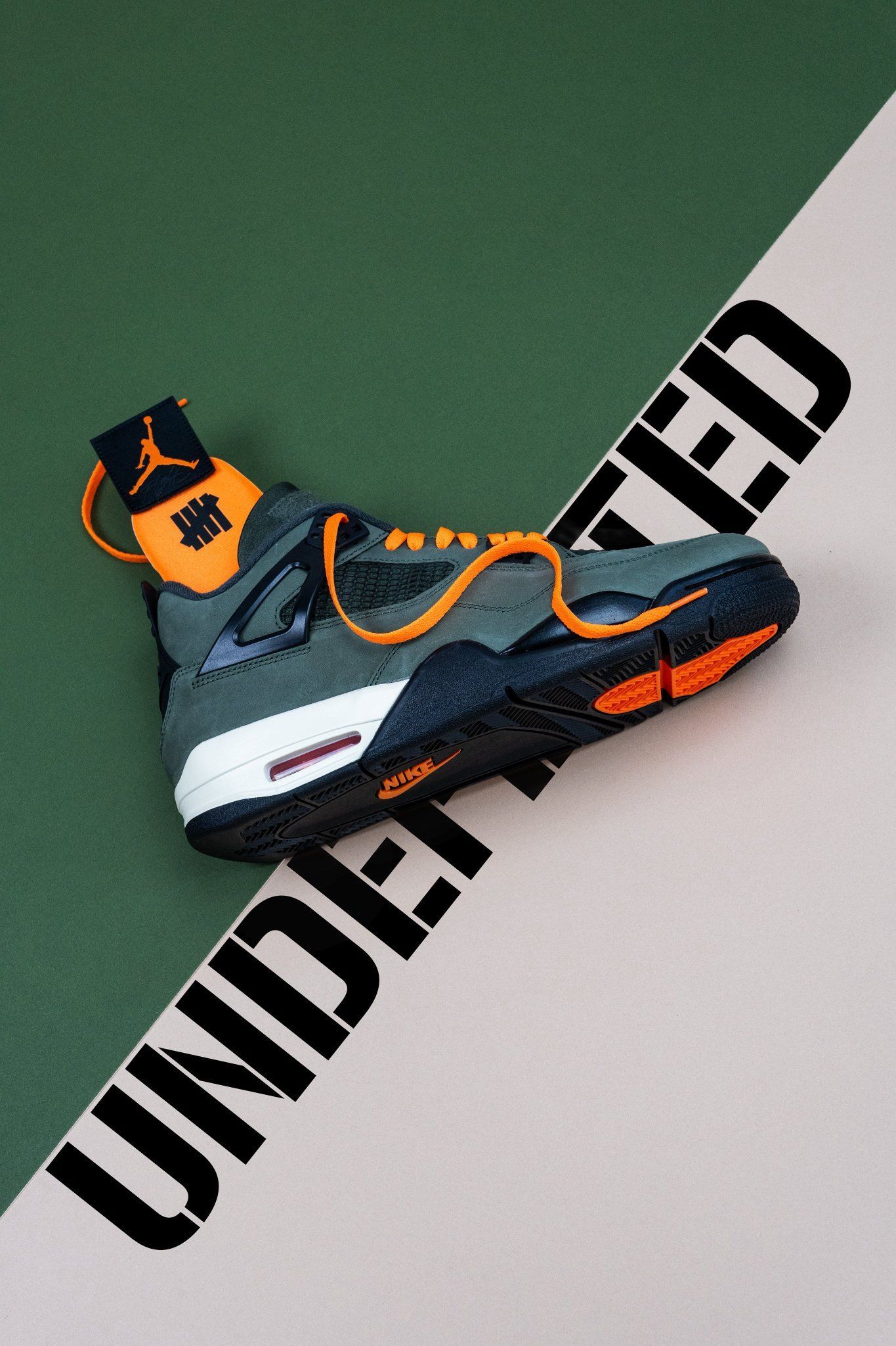 靴 Undefeated Nike Air Jordan 4 Retro 28cm Undefeated x Nike Air Jordan 4 Retro OG SP size 9.5 Brand