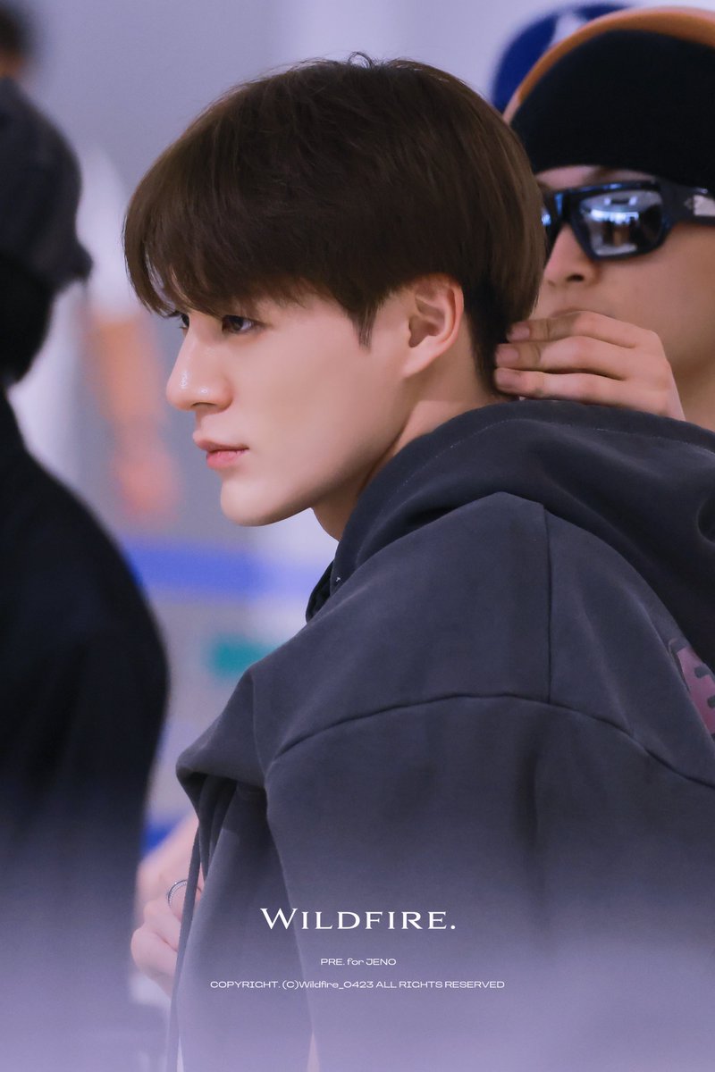 Wildfire_0423's tweet photo. 250813 🫳🫳🫳

#제노 #JENO #엔시티드림 #NCTDREAM https://t.co/9HTIorpM4N
