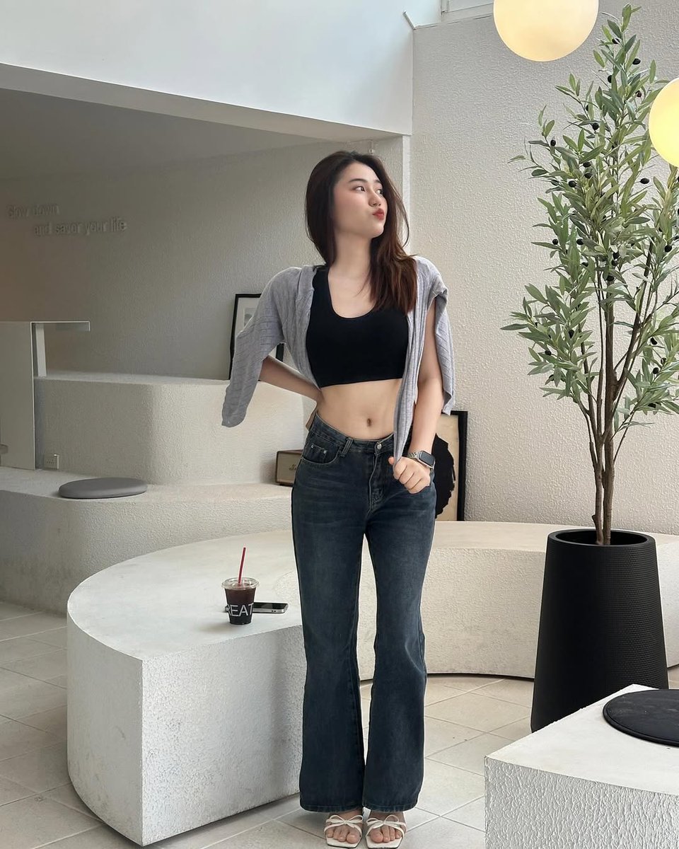 รู้ไหมคะว่าเราชอบไร ชอบเธอไงรู้ยัง