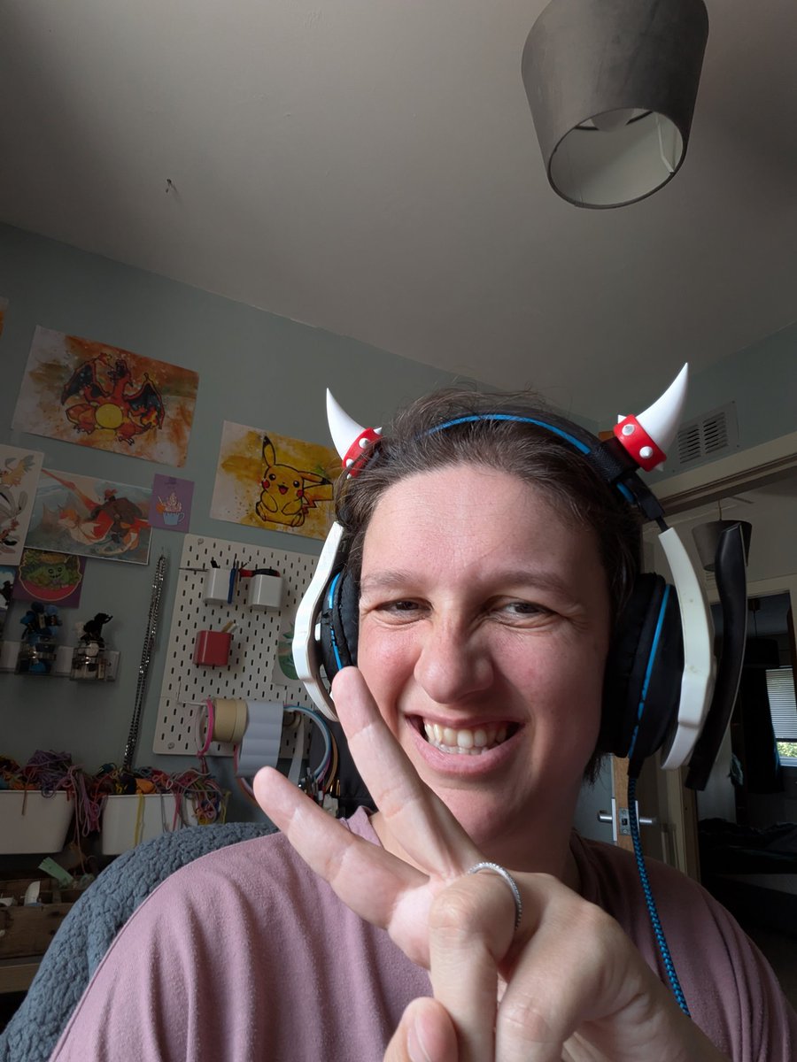 My new horns arrived. Thank you <a href="/HeadsetBoss/">HeadsetBoss</a> 
I 💖💖 them xx