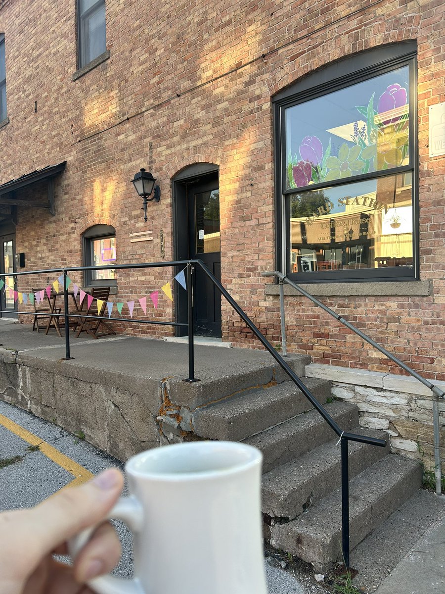 This Saturday!
Acorn Bluff Day at Bard Station Coffee House 7-11am
- American made stoneware and cutting boards
- 100% Grass Fed Beef
- Mangalitsa Pork
Kenan will be on site to talk pigs, pork, or anything else