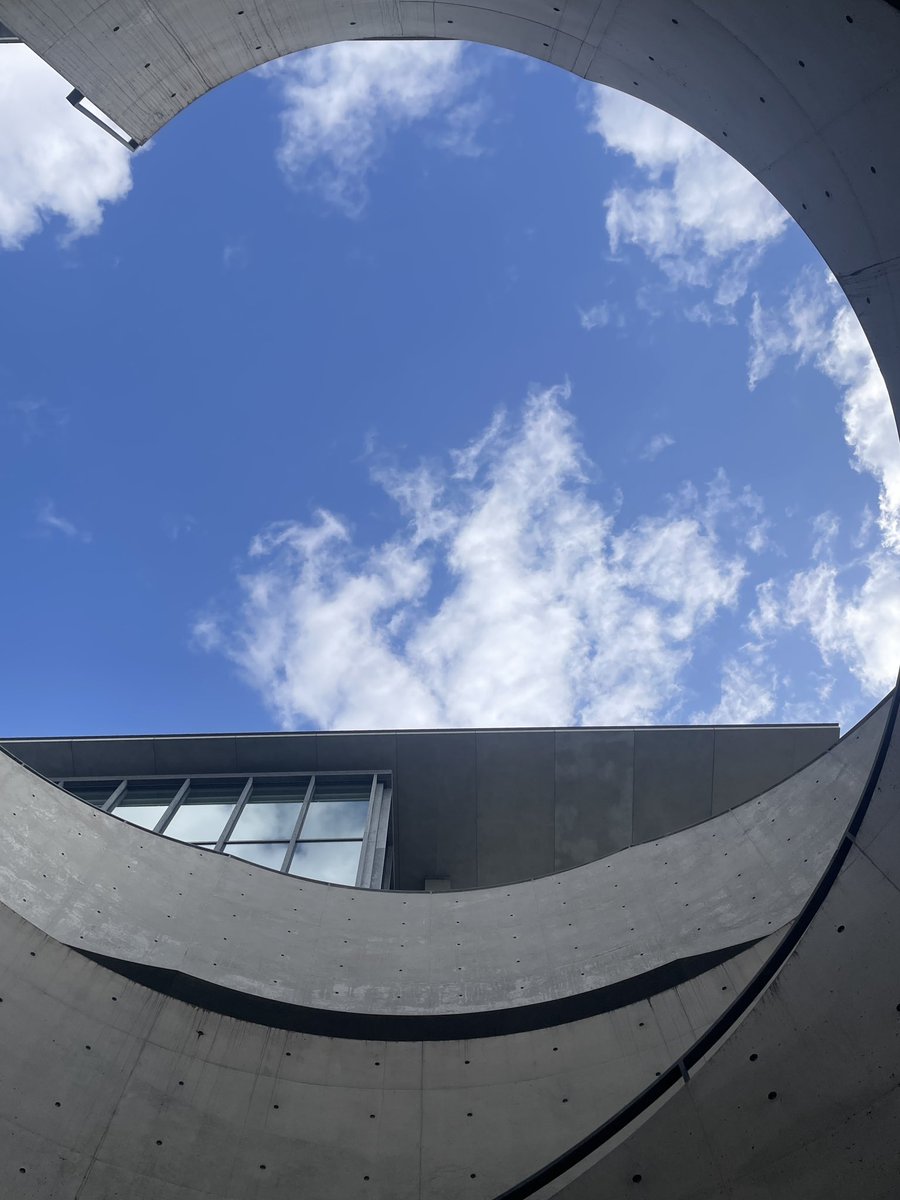 兵庫県立美術館 in 夏