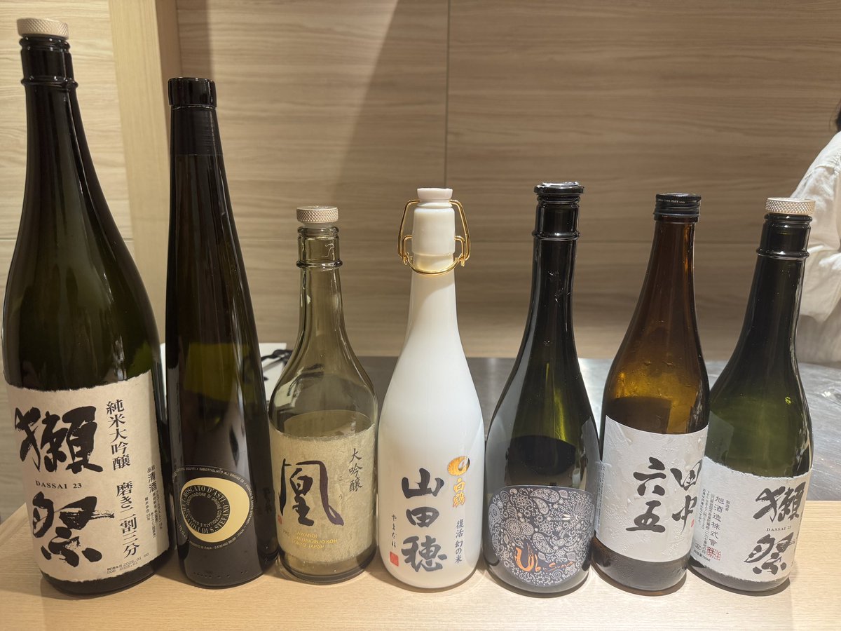 Herrykokow's tweet photo. 下課散場是解脫也是難過的開始
期許自己不下課 永遠在課上遊
敬好強又貪心的自己 https://t.co/KSS38EJwFz