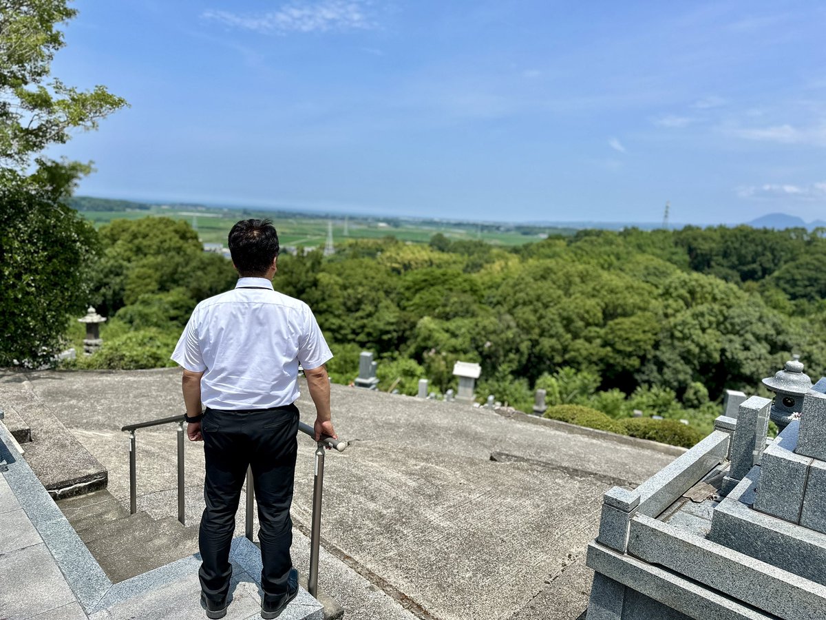 shinya_w's tweet photo. 8月13日は #迎え盆 です。
お墓までご先祖様をお迎えに来ました。
我が家はお盆が終わるまで、慌ただしくしていますが、少しでもゆっくりと過ごしてもらえたらと願っています。 https://t.co/l0dWttsMkp
