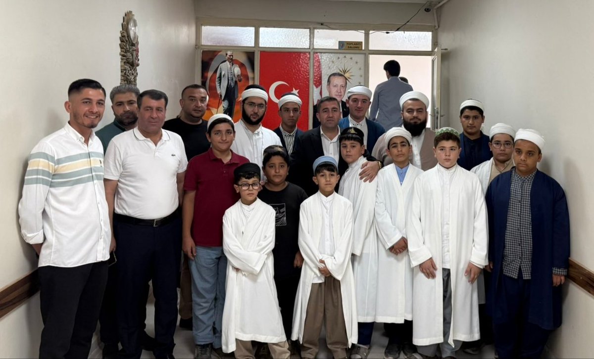 Ak Parti Suruç İlçe Başkanlığı (@ak_suruc) on Twitter photo İlçe Başkanlığımıza anlamlı bir ziyaret gerçekleşti.
Medrese eğitimcileri ve öğrencileri İlçe Başkanımız İbrahim Uçar'ı ziyarette bulundular.
<a href="/RTErdogan/">Recep Tayyip Erdoğan</a> <a href="/akpartiurfa/">AK PARTİ ŞANLIURFA</a> <a href="/milhamigunbegi/">M.İlhami GÜNBEGİ</a> <a href="/ibrahimucar89/">İbrahim Uçar</a> <a href="/SbrKnk/">Sabri KONAK</a> <a href="/ihalilesiyok/">İbrahim Halil EŞİYOK</a> <a href="/acarfaruka/">Faruk Acar</a> <a href="/abuyukgumus/">Ahmet Büyükgümüş</a> <a href="/avgonulkurt/">Av. Gönül KURT KURUCU</a> <a href="/bybekirbozdag/">Bekir Bozdağ</a> İlçe Başkanlığımıza anlamlı bir ziyaret gerçekleşti.
Medrese eğitimcileri ve öğrencileri İlçe Başkanımız İbrahim Uçar'ı ziyarette bulundular.
<a href="/RTErdogan/">Recep Tayyip Erdoğan</a> <a href="/akpartiurfa/">AK PARTİ ŞANLIURFA</a> <a href="/milhamigunbegi/">M.İlhami GÜNBEGİ</a> <a href="/ibrahimucar89/">İbrahim Uçar</a> <a href="/SbrKnk/">Sabri KONAK</a> <a href="/ihalilesiyok/">İbrahim Halil EŞİYOK</a> <a href="/acarfaruka/">Faruk Acar</a> <a href="/abuyukgumus/">Ahmet Büyükgümüş</a> <a href="/avgonulkurt/">Av. Gönül KURT KURUCU</a> <a href="/bybekirbozdag/">Bekir Bozdağ</a>