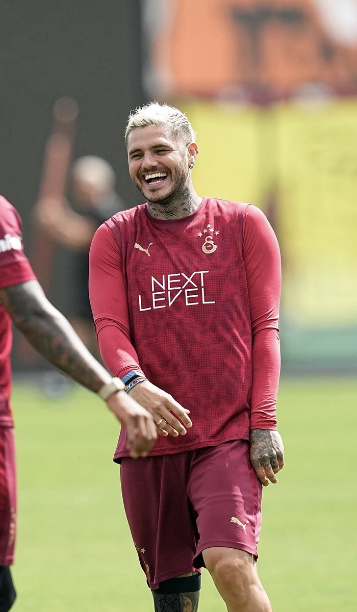 forzacimbom's tweet photo. 😂 Mauro Icardi. https://t.co/iuUk8g7xGY