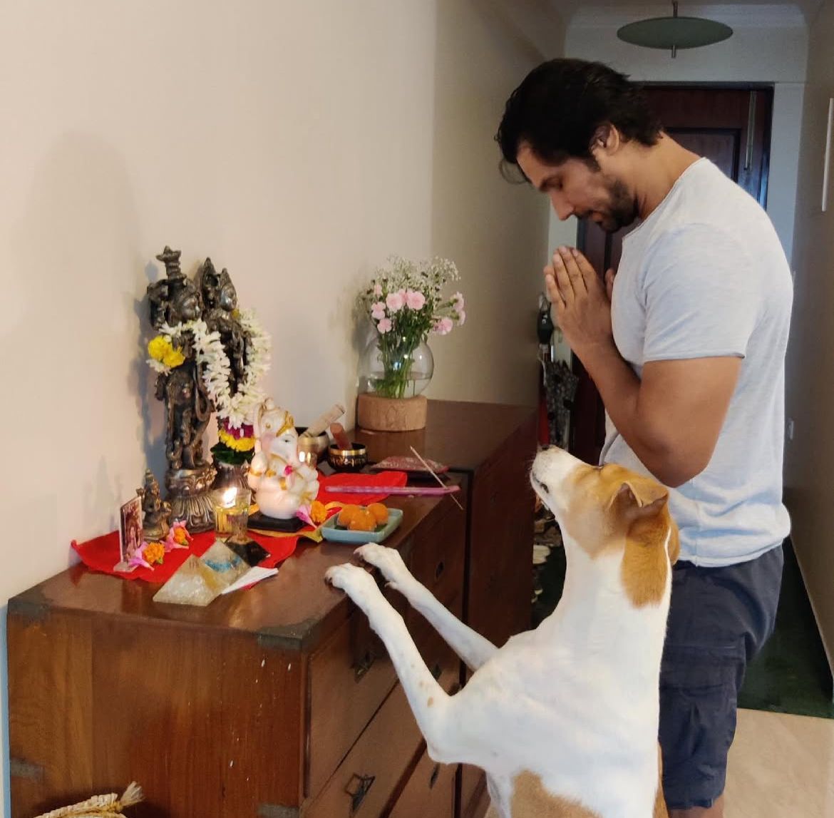 jyotsnarawat19's tweet photo. Randeep Hooda Agrees With Supreme Court Order On Stray Dogs, Calls It 'Long-Term Possible Solution'

@RandeepHooda #centralgovernment #dogs #AnimalRights https://t.co/yp0HVJ7ZJZ