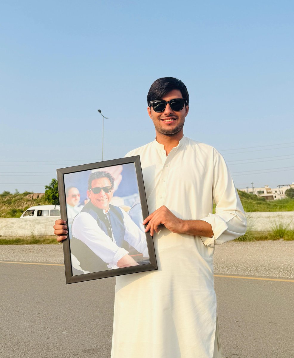 ہم نا باز آئیں گے محبت سے۔
جان جائے گی اور کیا ہوگا۔