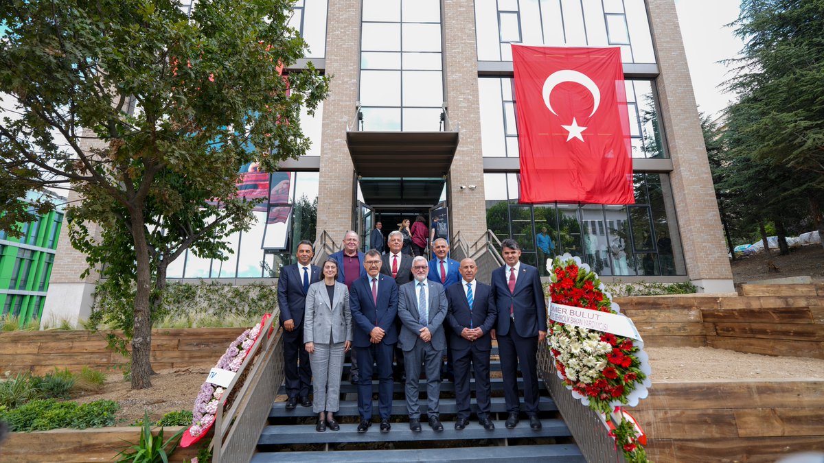 İTÜ - İstanbul Teknik Üniversitesi (@itu1773) on Twitter photo Türkiye'nin Apollo Projesi: MATAM Açıldı! 🐝
Üniversitemiz ve Türkiye İş Bankası iş birliğinde hayata geçirilen Marmara Aktif Fay Tehlike ve Risk Uygulama ve Araştırma Merkezi (MATAM) açılış töreni gerçekleşti. ✂️
Rektörümüz <a href="/ProfHasanMandal/">Prof. Dr. Hasan Mandal</a>, <a href="/isbankasi/">İş Bankası</a> Genel Müdür Yardımcısı Türkiye'nin Apollo Projesi: MATAM Açıldı! 🐝
Üniversitemiz ve Türkiye İş Bankası iş birliğinde hayata geçirilen Marmara Aktif Fay Tehlike ve Risk Uygulama ve Araştırma Merkezi (MATAM) açılış töreni gerçekleşti. ✂️
Rektörümüz <a href="/ProfHasanMandal/">Prof. Dr. Hasan Mandal</a>, <a href="/isbankasi/">İş Bankası</a> Genel Müdür Yardımcısı