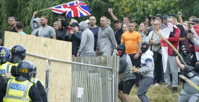 t/a Underscores Rn’t Us (@andyplumb4) on Twitter photo 41% of males arrested for their participation in the Southport riots had previous convictions for domestic abuse.
And these will be the same kind of men who would willingly take up <a href="/TiceRichard/">Richard Tice MP 🇬🇧</a>’s insane idea of having groups of men on the streets to “protect our women & girls”. 41% of males arrested for their participation in the Southport riots had previous convictions for domestic abuse.
And these will be the same kind of men who would willingly take up <a href="/TiceRichard/">Richard Tice MP 🇬🇧</a>’s insane idea of having groups of men on the streets to “protect our women & girls”.