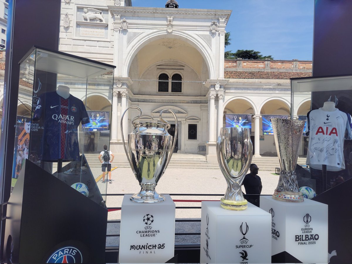 2025 UEFA 슈퍼컵 현장에 왔습니다!

오늘 밤 PSG VS 토트넘 핫스퍼의 슈퍼컵 경기가 우디네세에서 열리는데요, 많은 자료 보내드리도록 하겠습니다!

#PSGKOREA #PSG #SuperCup