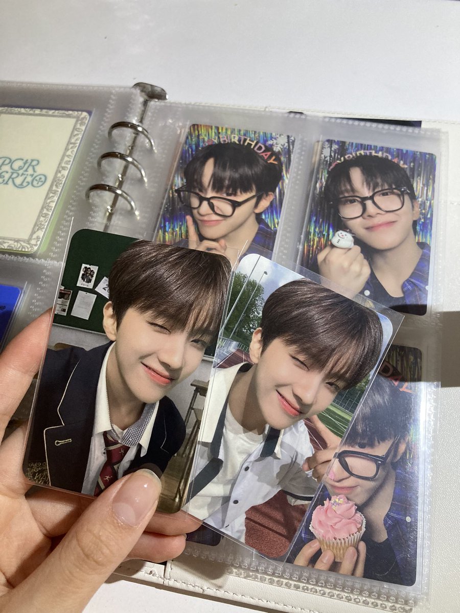 나 디게 이쁜 운학이 교복포카 있슨