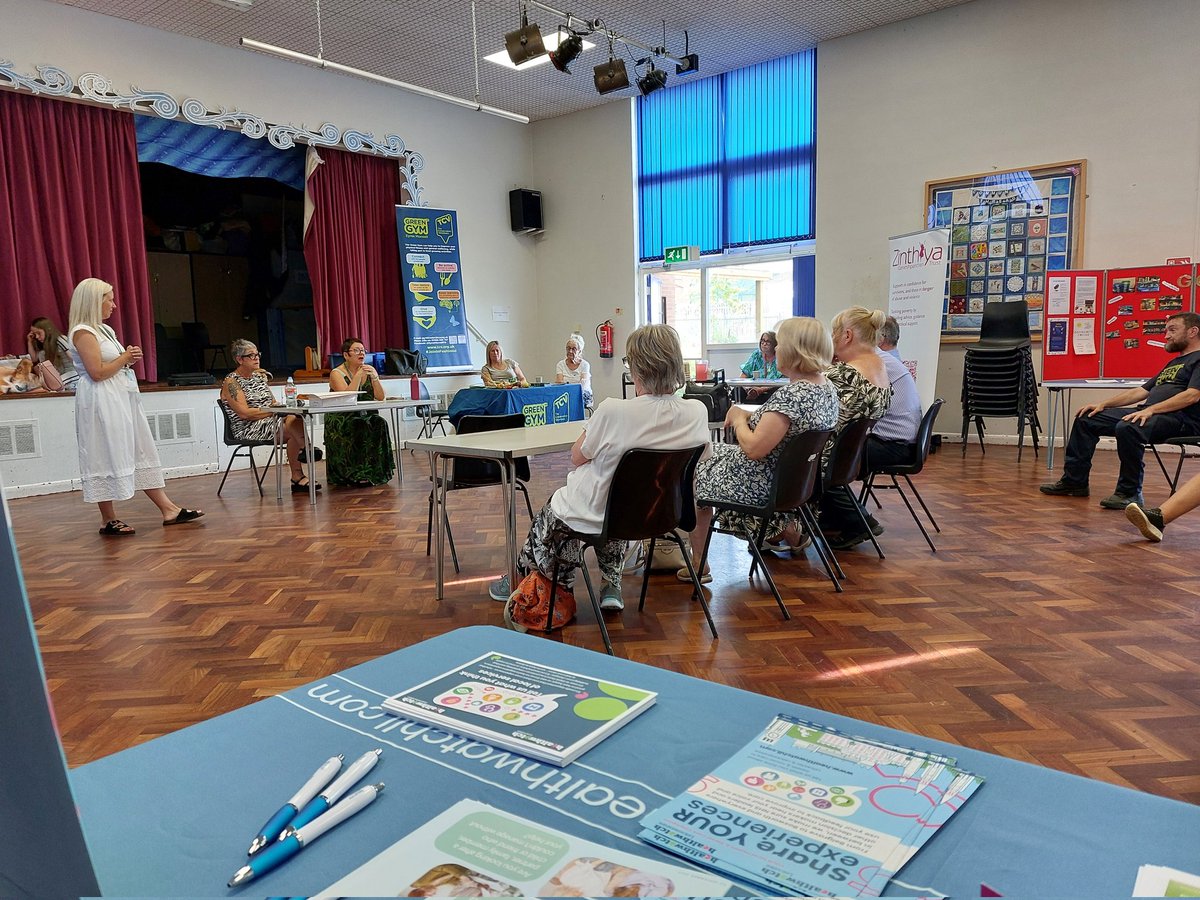 Healthwatch Community Outreach (@hwll_co) on Twitter photo Good to meet the ward councillors, the community and local groups at the Eyres Monsell Community Centre this morning. Good to meet the ward councillors, the community and local groups at the Eyres Monsell Community Centre this morning.