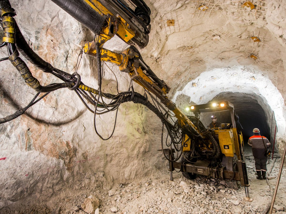 MiningReview's tweet image. South Africa’s mining sector is slowly recovering, but sluggish production casts doubt on its ability to drive meaningful economic growth.

Constance Sithole gives insight on today’s editors note: miningreview.com/opinion-pieces…

#SAMining #EconomicGrowth #PGMs #MiningChallenges