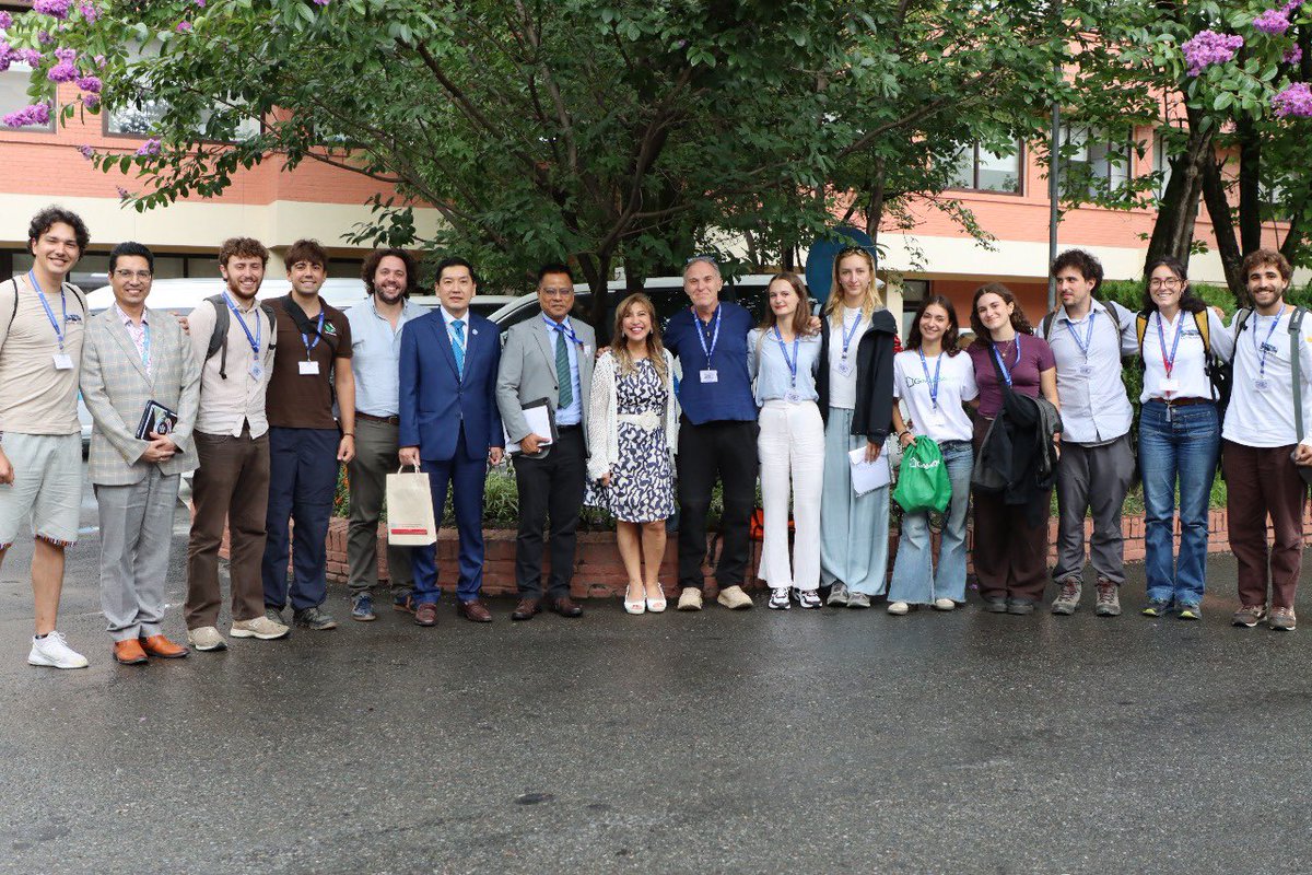 Hanaa Singer-Hamdy (@singerhanaa) on Twitter photo Still riding the energy of #YouthDay
Welcomed brilliant PhD students of <a href="/SapienzaRoma/">Sapienza Università di Roma</a> to <a href="/UN_Nepal/">United Nations in Nepal</a> today for a dynamic exchange on🇳🇵energy, climate,education& engineering sectors exploring🇺🇳university partnerships on empirical research & shadowing🇺🇳to evidencebased policymaking. Still riding the energy of #YouthDay
Welcomed brilliant PhD students of <a href="/SapienzaRoma/">Sapienza Università di Roma</a> to <a href="/UN_Nepal/">United Nations in Nepal</a> today for a dynamic exchange on🇳🇵energy, climate,education& engineering sectors exploring🇺🇳university partnerships on empirical research & shadowing🇺🇳to evidencebased policymaking.