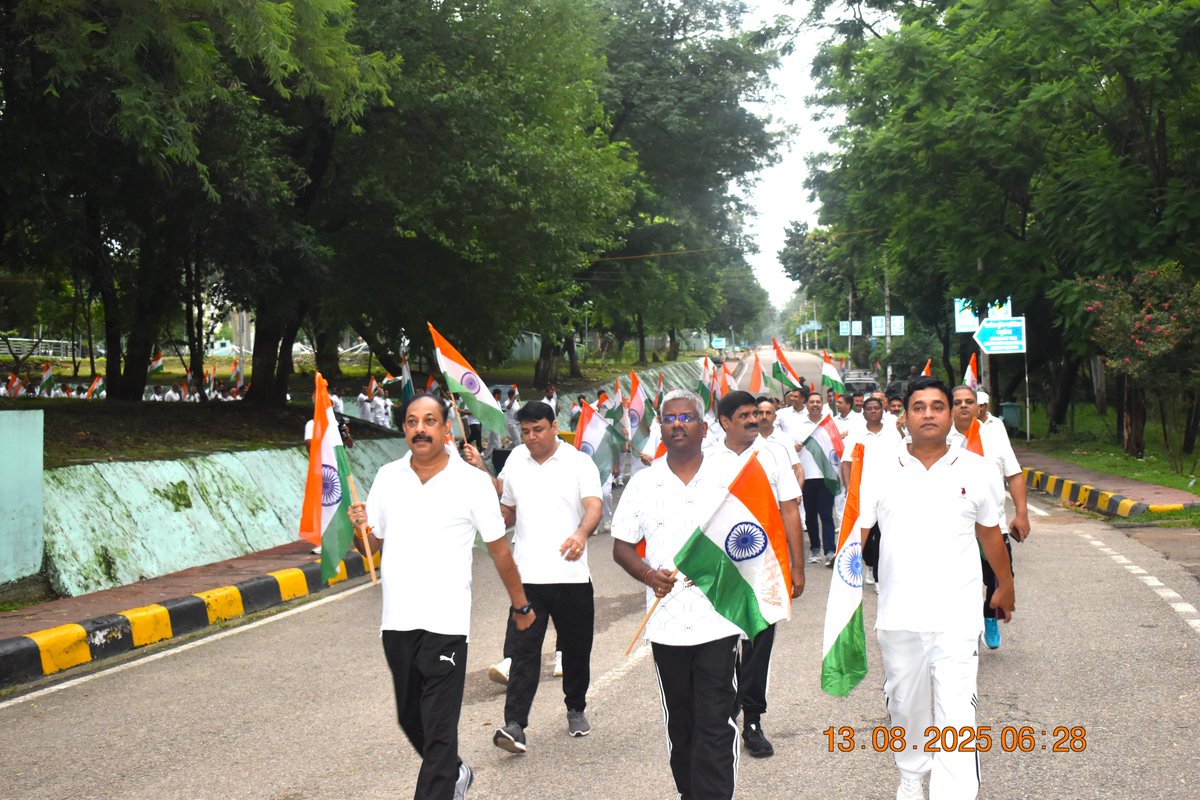 A grand Tiranga rally was conducted under command IG CRPF Jammu Sector as a part of “Har Ghar Tiranga” campaign. About 500 #CRPF officers and men participated in rally.
#HarGharTiranga <a href="/crpfindia/">🇮🇳CRPF🇮🇳</a>