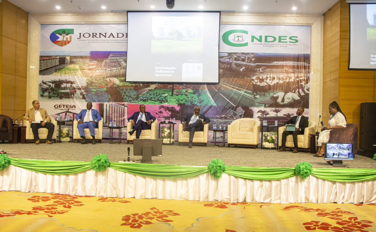 Panel 6 - De la Producción Tradicional a la Agroindustria.