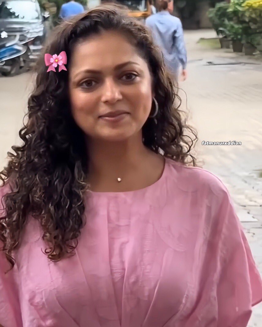 D 🫶 Looks amazing in pink 💖 You seem like you stepped right out of a fairy tale 🧚🏻‍♀️ 

<a href="/drashti10/">Drashti Dhami</a> #DrashtiDhami