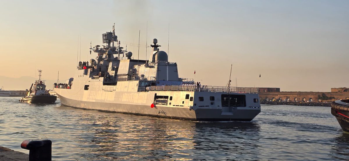 IndiainItaly's tweet photo. Strengthening 🇮🇳🇮🇹Maritime ties! Indian Navy’s Ship INS TAMAL, arrived at Naples for a port call. The visit and interactions will foster India-Italy friendship, mil-mil understanding and exchange of best practices. It also reinforces our shared commitment to maritime diplomacy. 
@SpokespersonMoD
@HQ_IDS_India
@indiannavy