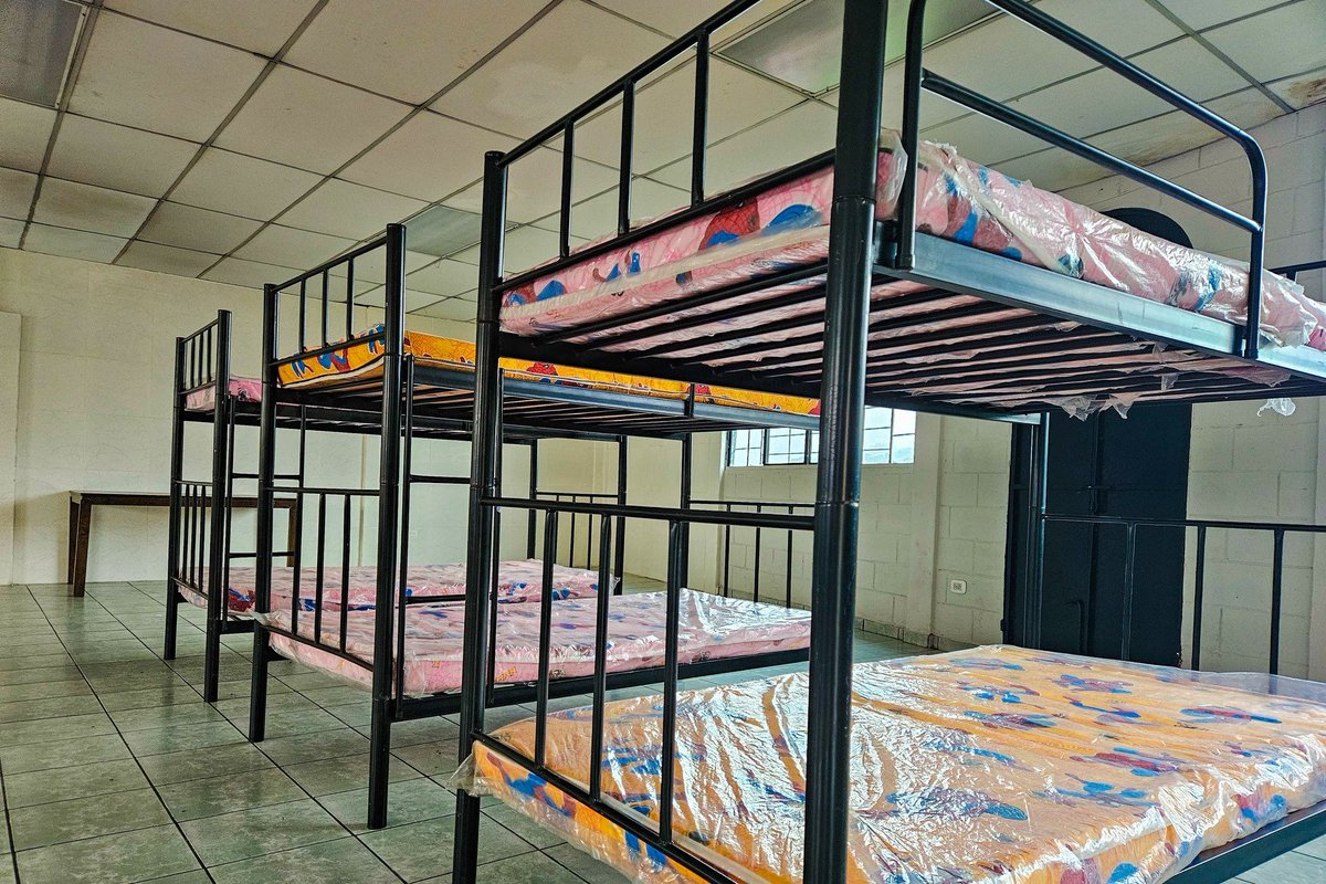 <a href="/whernandezsv/">Willian Hernández</a>:  "Como alcaldía, hemos habilitado 27 albergues que están pre equipados, cuentan con colchonetas, catres, equipos de higiene para atender a las personas que deben ser evacuadas y viven en zonas de vulnerabilidad".