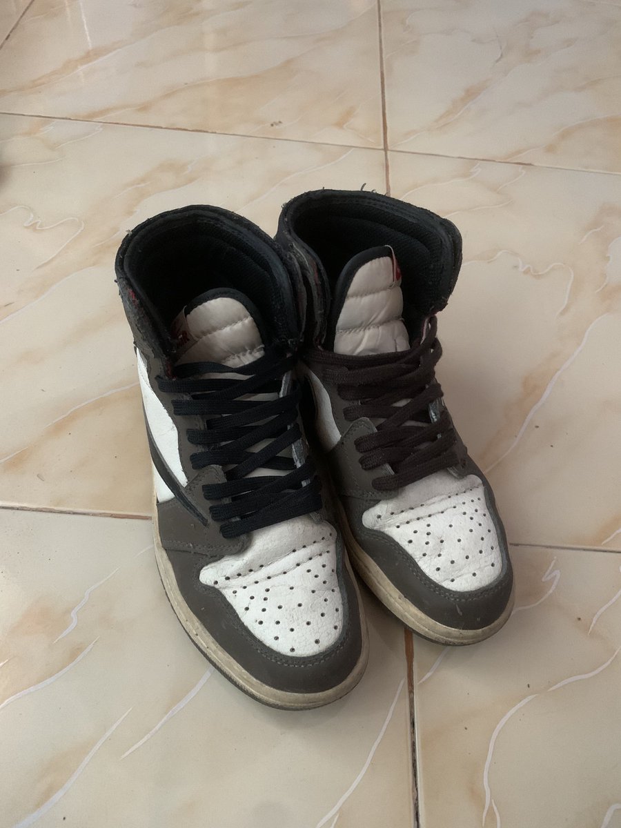 jemensh's tweet photo. Preloved sepatu pribadi murah ajaa minat dm
Nike cortez, nike m2k tekno &amp; nike jordan travis scoot https://t.co/WSAXjMQENn