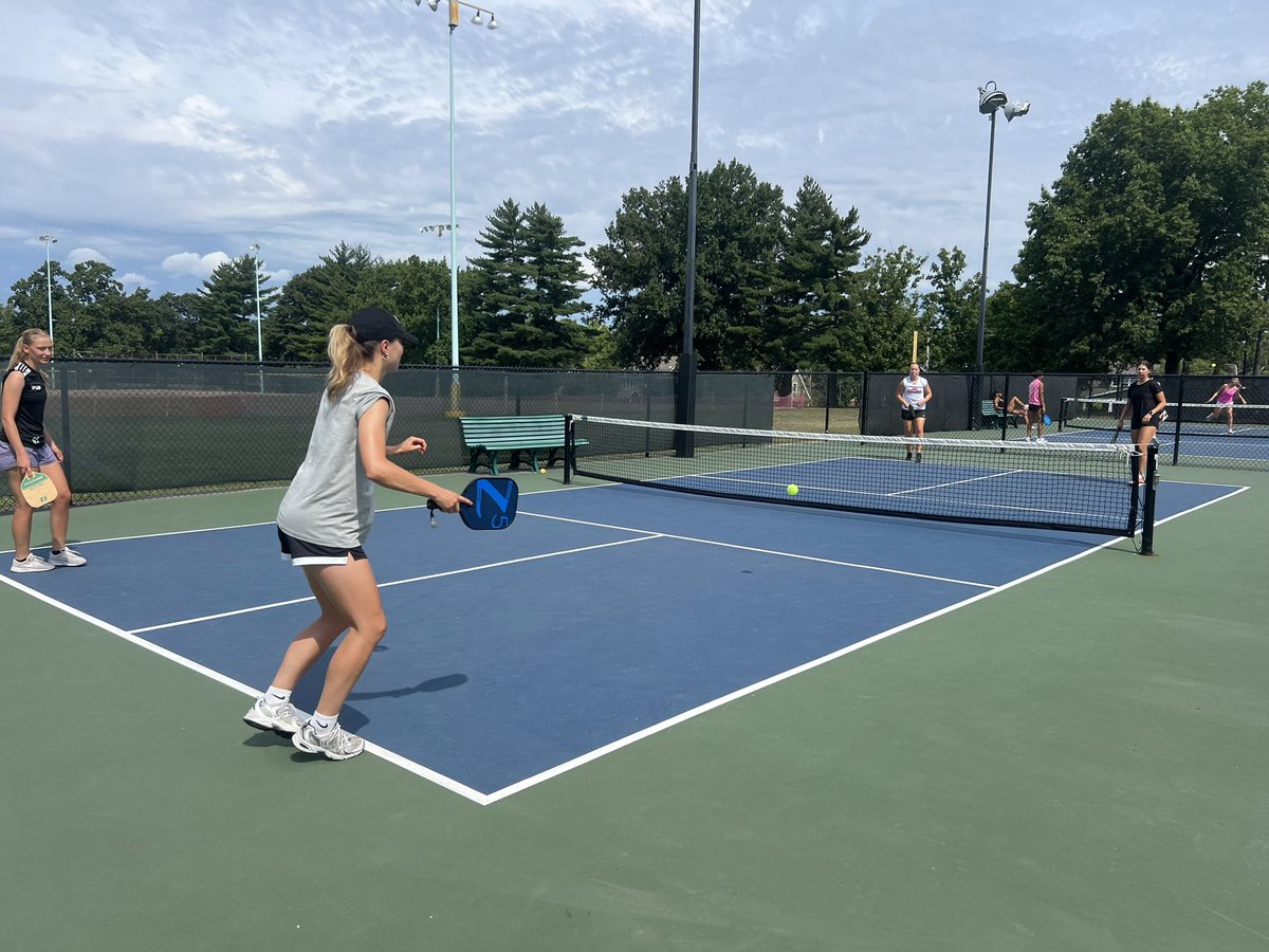 MUSaintsSoccer's tweet image. MUW⚽️ had our 2nd Annual Alumni Pickleball Extravaganza on Sunday, much fun was had by all, and there were some very competitive games😅🏆!!  Many thanks to @lindalarrigan for securing the courts, organizing, and her unending support 🙏 👏😜❤️!!
#notjustsoccer
#funinthesun