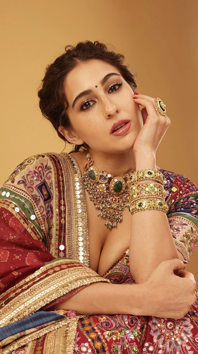 GyO8OTzXwAAtCaA?format=jpg&name=medium