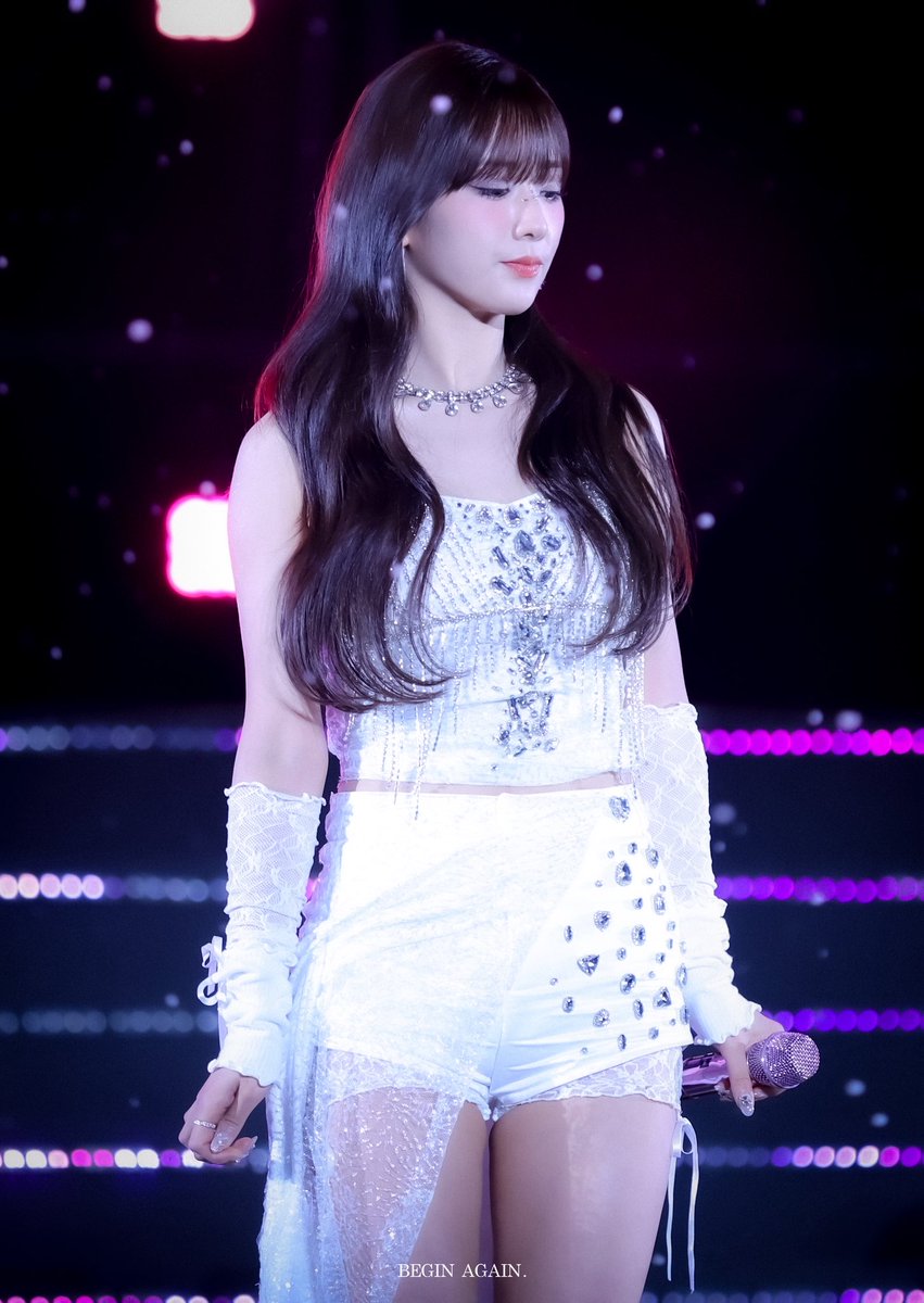 241221 2024 Apink 7th CONCERT [#PINKCHRISTMAS] HQ

우리 보미언니 생일축하해요~💖

#윤보미 #에이핑크 #BOMI #APINK #ボミ #エーピンク