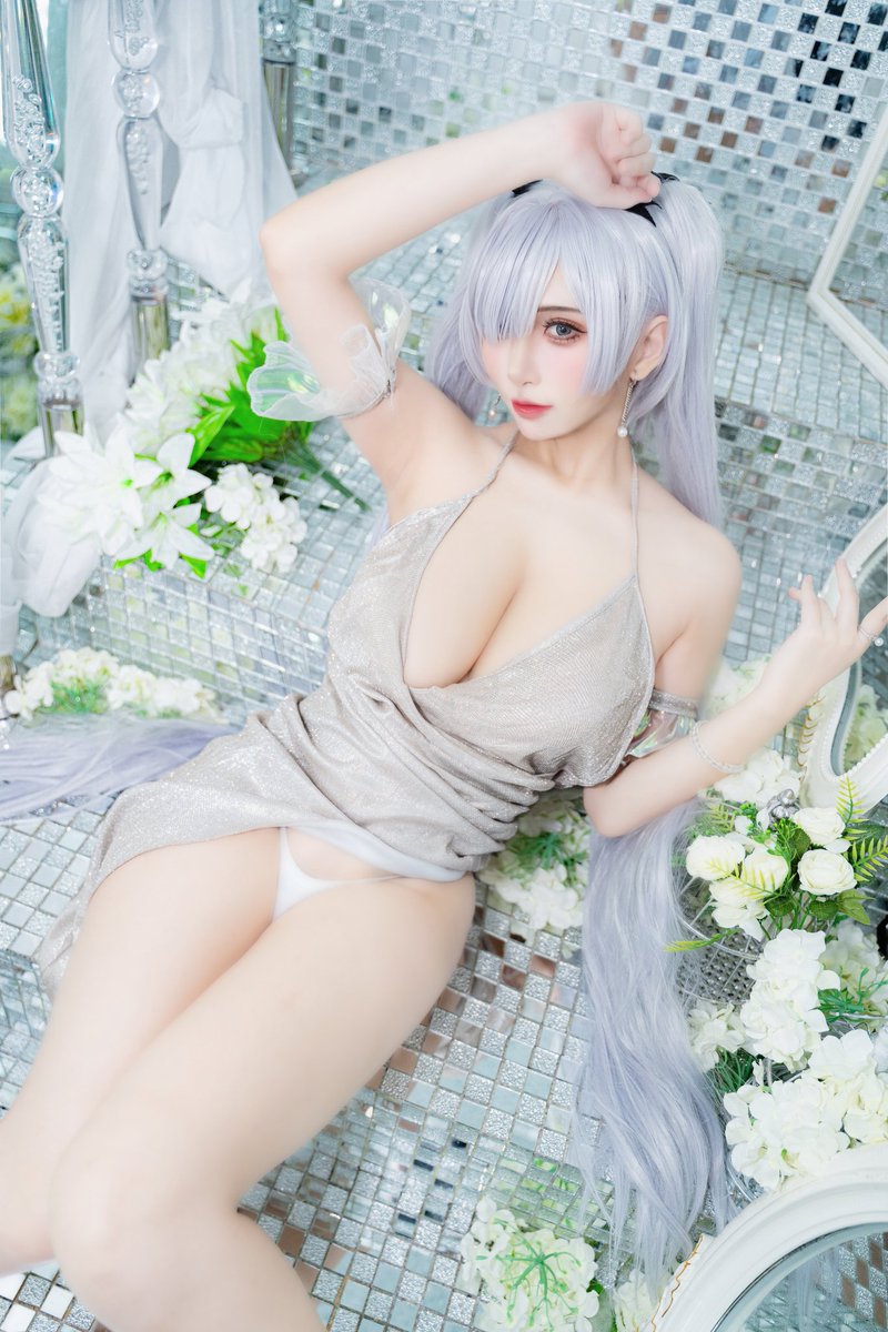 yuzuki11037's tweet photo. 夏コミケまで毎日更新 ⑬
新刊 Glass Princess
サークル 「ゆずきYuzuki」
2025.8.17(日) 西2 “こ” 34ab
#C106 #コスプレ #modernia #モダニア #神罰 #nikkesummer #comiket #コミケ #nikke #コミックマーケット106 #C106お品書き https://t.co/SyvxkLXB7V