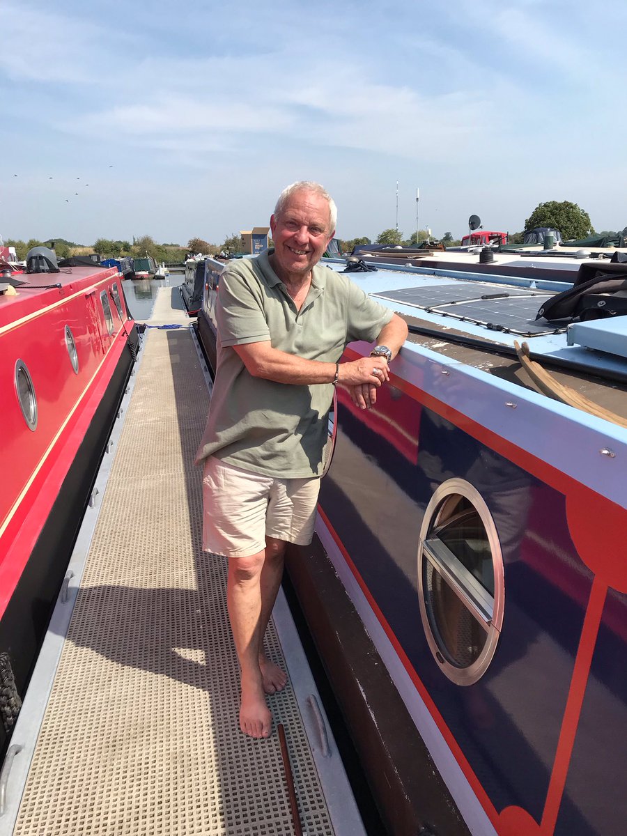 👏👏 Handover day👏👏

He came all the way from New Zealand to collect his new boat.

Congratulations to Chris on the purchase of Emperor, the team at Venetian Marina wish you all the best on your new adventure.

#sellyourboat #brokerage #cheshiremarina