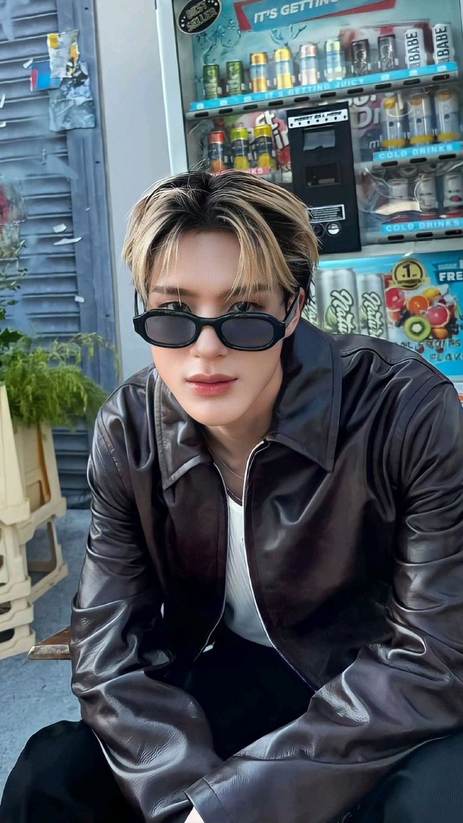 bare minimum vs princess treatment 

#jerikeli a lee jeno few tweet au