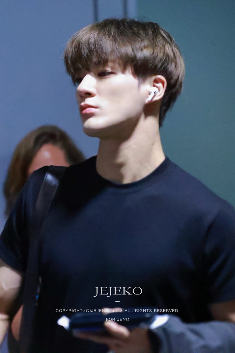 250813 KIX🛫

지금 2025년 맞지??

#제노 #JENO #ジェノ
#NCTDREAM #NCT