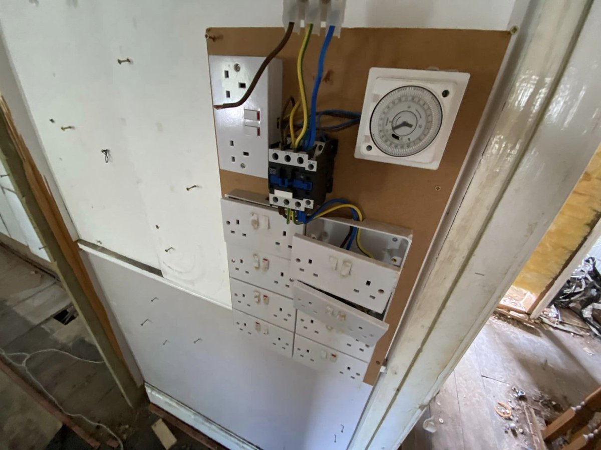 Artisan Electrics tweet media