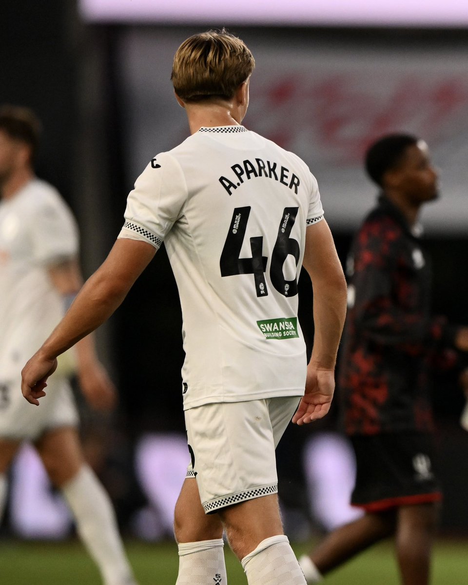 Congratulations on your senior debut, Arthur 🖤🤍