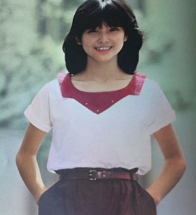 shinya_bokudake's tweet image. 【ちょっと一興😉】

モノクロ▶カラー

#水野きみこ 

1982（昭和57）年、某雑誌の新人紹介記事より😘